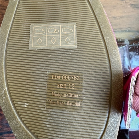 Journee Collection Tru Comfort Jeysha Sandals - Picture 13 of 16